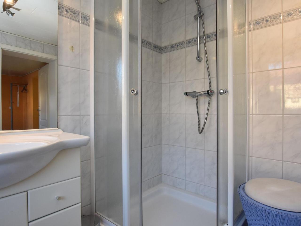 Spacious Apartment In Brusow With Garden Kröpelin Zewnętrze zdjęcie